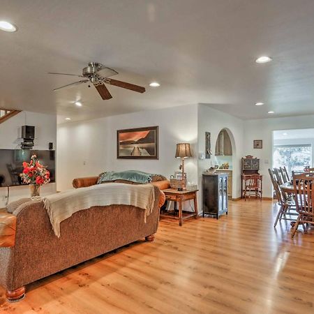 Lakeside Home With Game Room, Yard, Deck And Fireplace باينتوب ليكسايد المظهر الخارجي الصورة