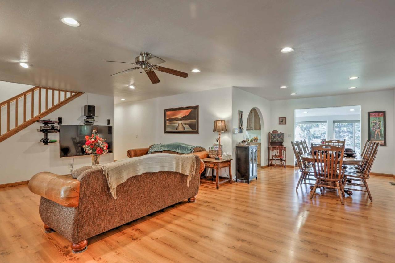 Lakeside Home With Game Room, Yard, Deck And Fireplace باينتوب ليكسايد المظهر الخارجي الصورة