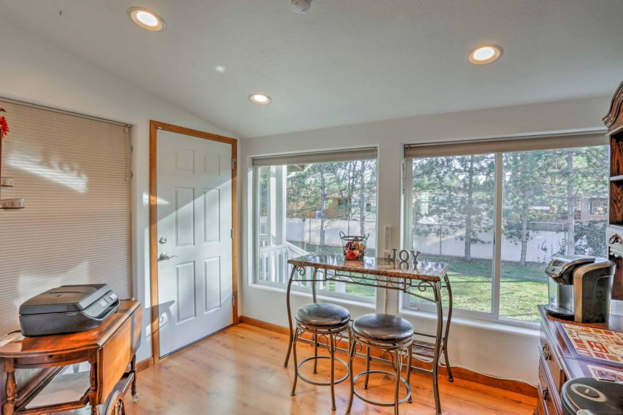 Lakeside Home With Game Room, Yard, Deck And Fireplace باينتوب ليكسايد المظهر الخارجي الصورة