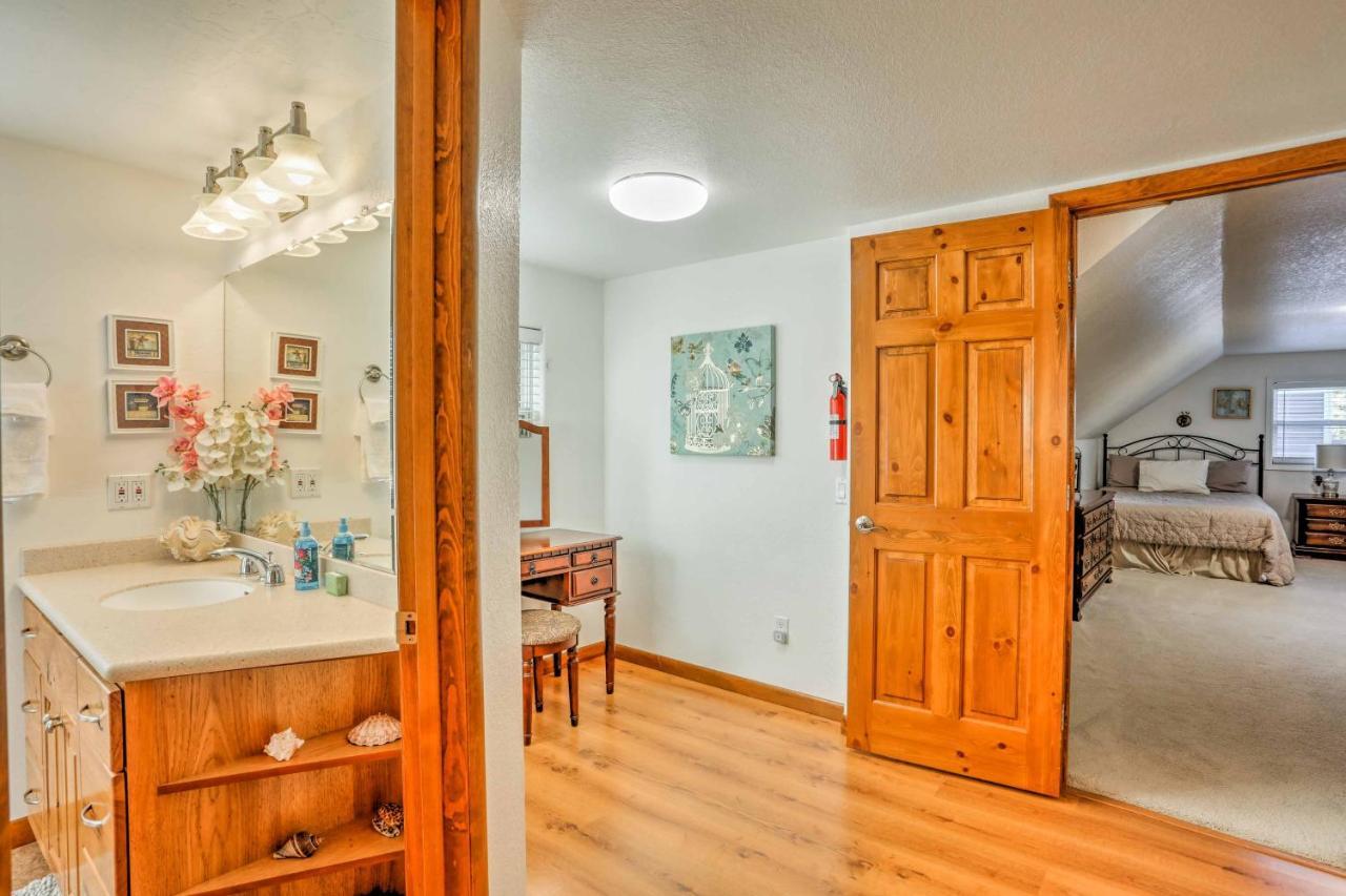 Lakeside Home With Game Room, Yard, Deck And Fireplace باينتوب ليكسايد المظهر الخارجي الصورة
