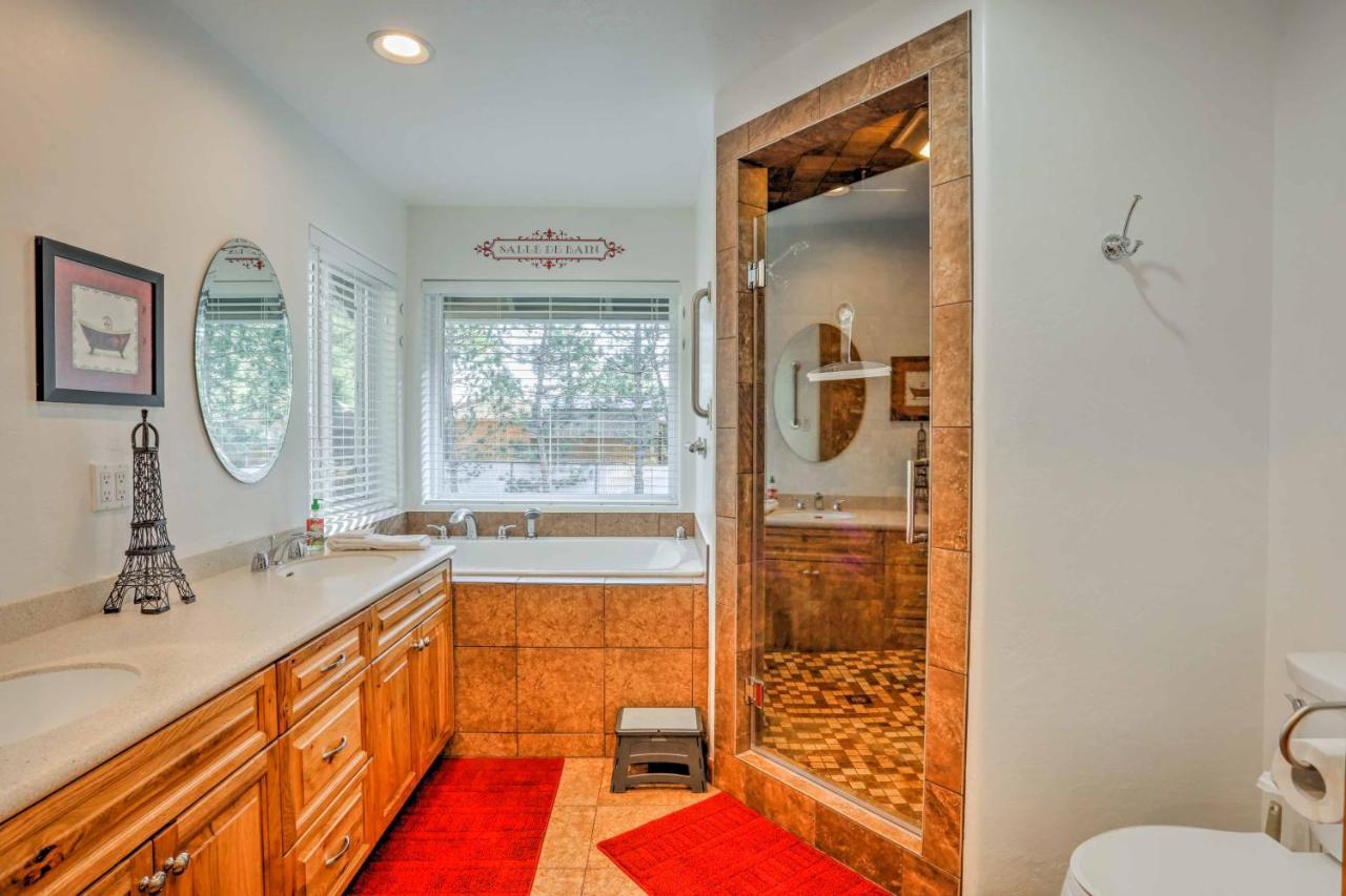 Lakeside Home With Game Room, Yard, Deck And Fireplace باينتوب ليكسايد المظهر الخارجي الصورة